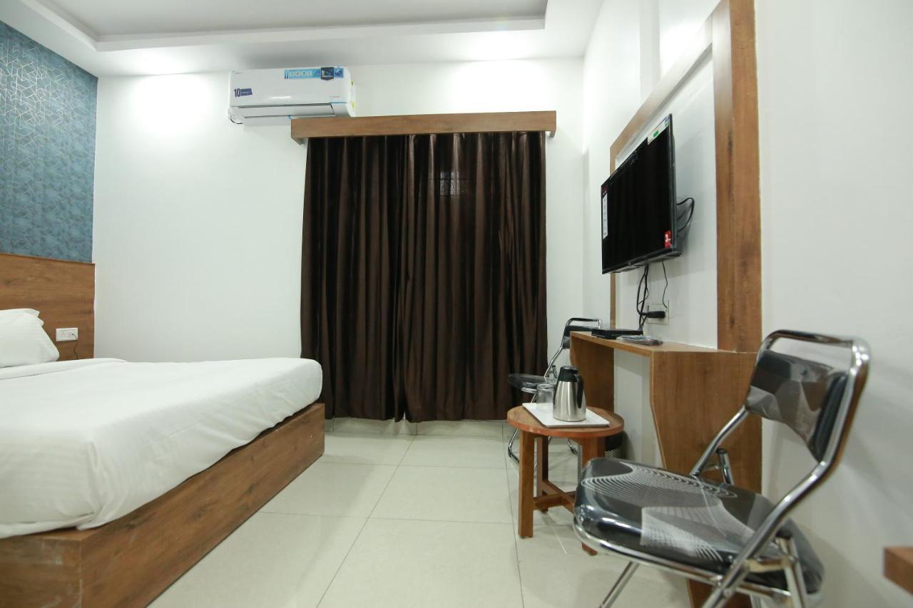 Hotel Bg Inn Bangalore Exterior photo