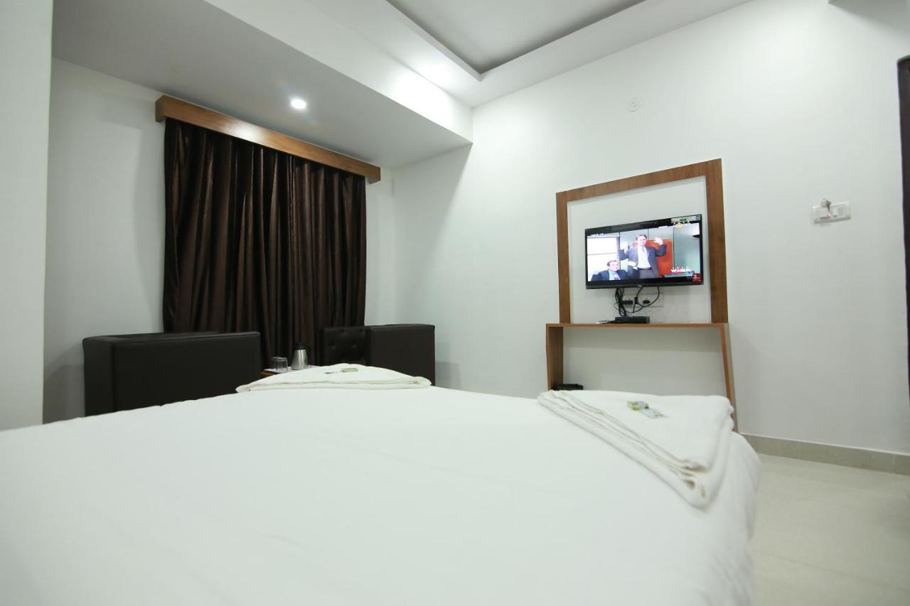 Hotel Bg Inn Bangalore Exterior photo